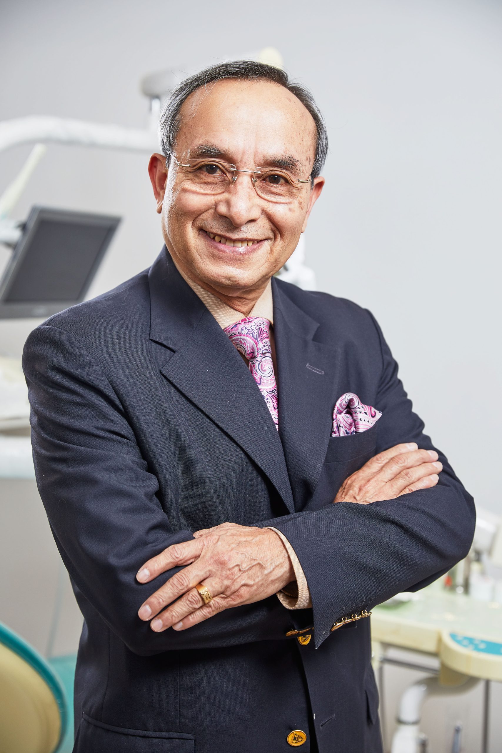 Dr. Teófilo González